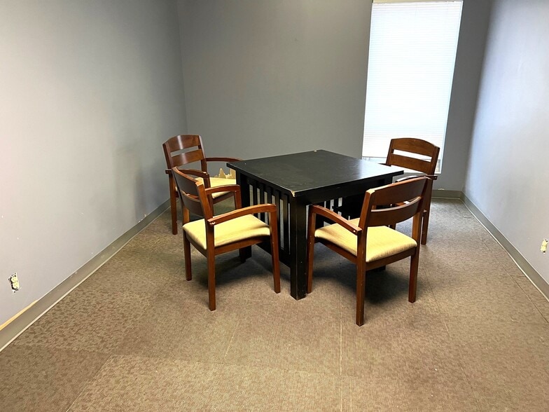 More Photos Of 210 N Longwood St, Rockford Medical For Sale