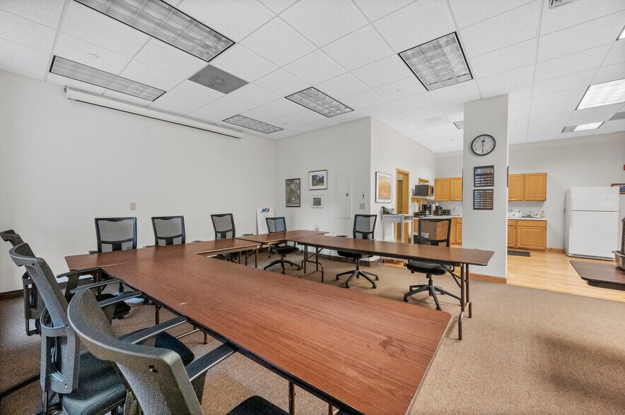 More Photos Of 19-29 Mechanic St, Worcester Office For Sale