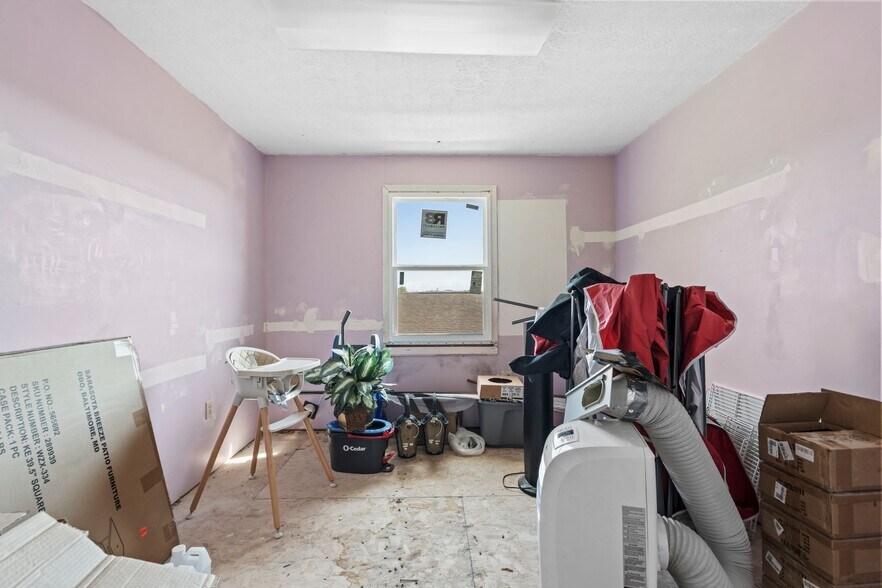 More Photos Of 808 Bypass Rd, Winchester Freestanding For Sale