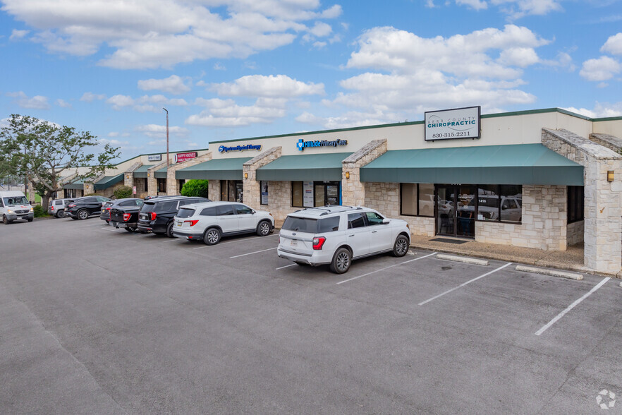 Primary Photo Of 1400-1460 Sidney Baker St, Kerrville Office For Lease