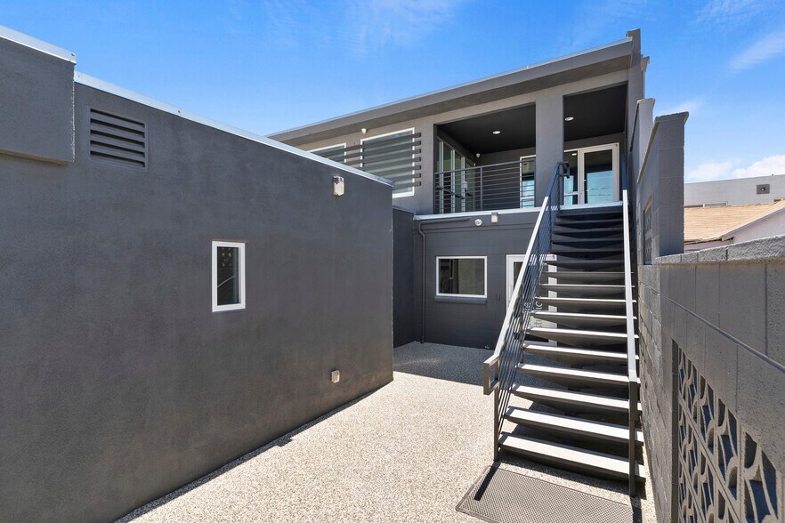 More Photos Of 818 Stewart Ave, Las Vegas Loft Creative Space For Lease