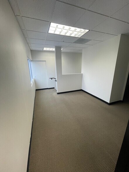 More Photos Of 861 Harold Pl, Chula Vista Research And Development For Sale