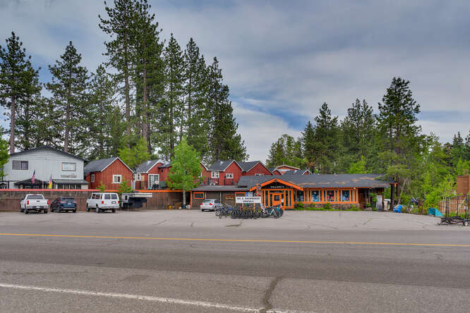 More Photos Of 170 N Lake Blvd, Tahoe City Storefront For Lease