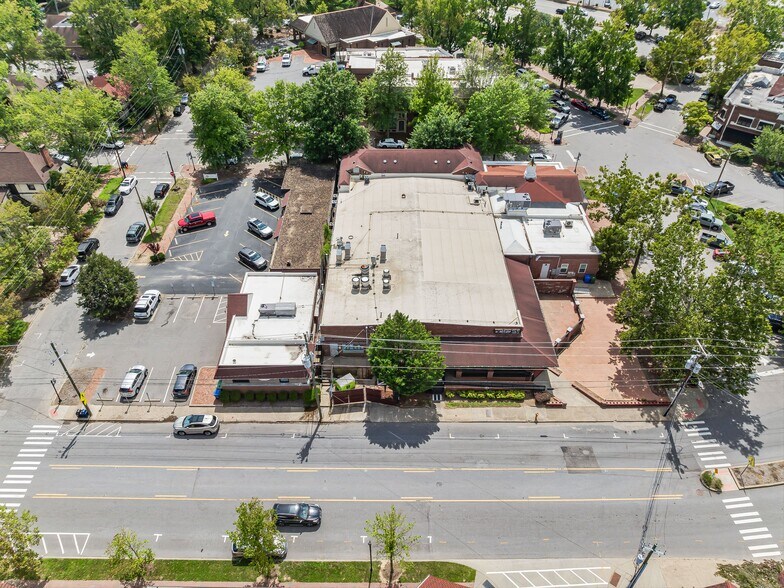 More Photos Of 10 Biltmore Plz, Asheville Restaurant For Lease
