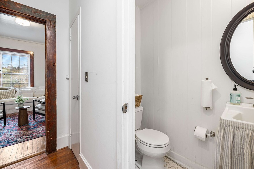 More Photos Of 35 S Peachtree St, Norcross Restaurant For Sale