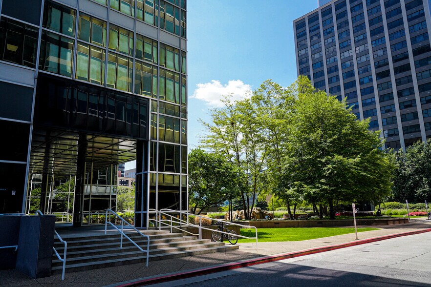 More Photos Of 112 Washington Pl, Pittsburgh Office Residential For Lease