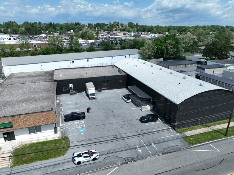 More Photos Of 1051 Hummel Ave, Lemoyne Warehouse For Lease