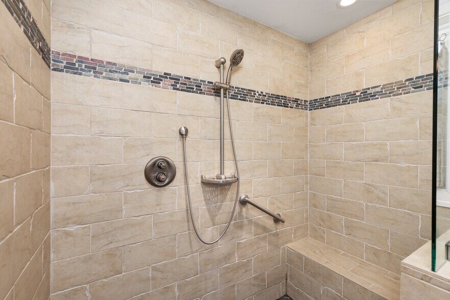 More Photos Of 315 Ganders Dr, Luray Hospitality For Sale