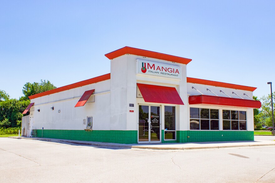 More Photos Of 2007 Hughes Rd, Madison Fast Food For Sale