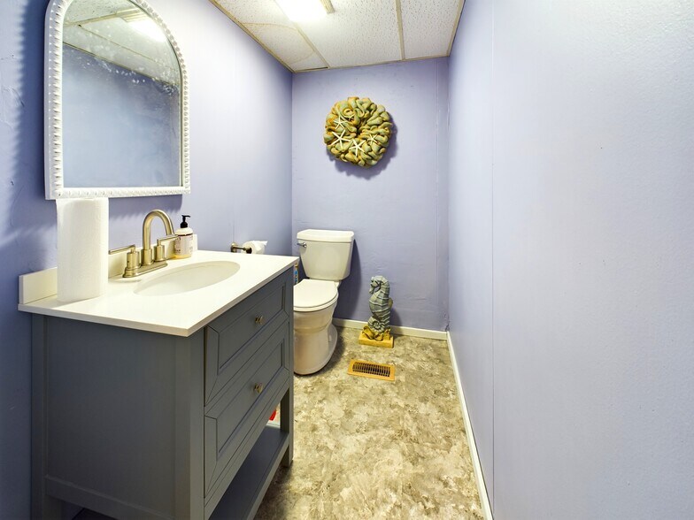 More Photos Of 309 S Ohio Ave, Sedalia Storefront Retail Office For Sale