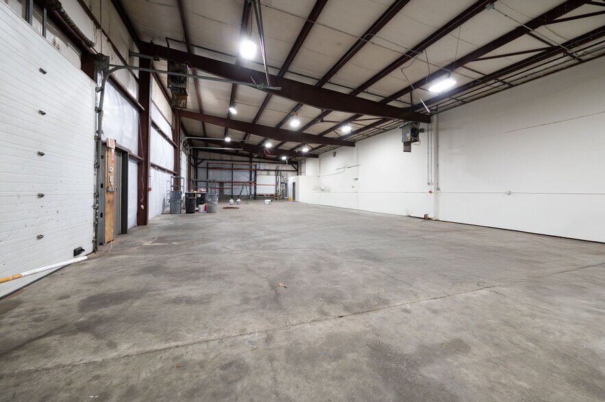 More Photos Of 44 Kenosia Ave, Danbury Light Manufacturing For Lease