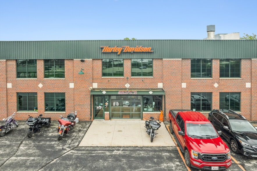 More Photos Of 24 S Rolling Meadows Dr, Fond Du Lac Auto Dealership For Sale