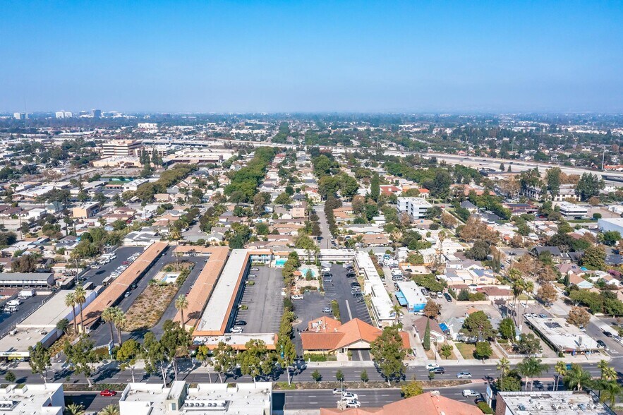 More Photos Of 1503 E 1st St, Santa Ana Hotel For Sale