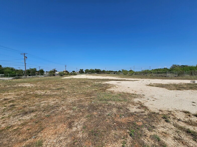 More Photos Of 3535 Pine St, Abilene Warehouse For Sale