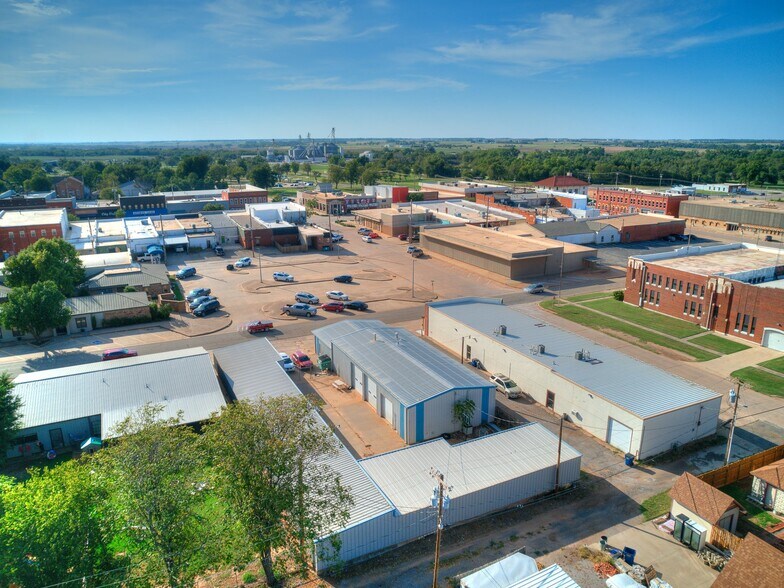 More Photos Of 219 N 6th St, Kingfisher Office For Sale