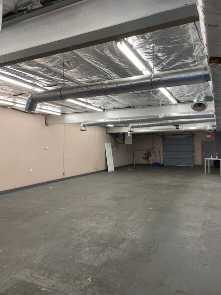More Photos Of 1275 Bloomfield Ave, Fairfield Warehouse For Lease