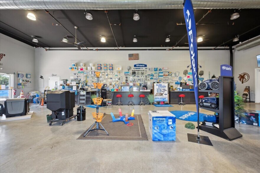 More Photos Of 22 Royal Rd, Flemington Industrial For Sale