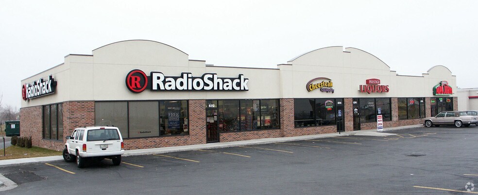 More Photos Of 8312-8320 E 171st St, Belton Storefront For Sale