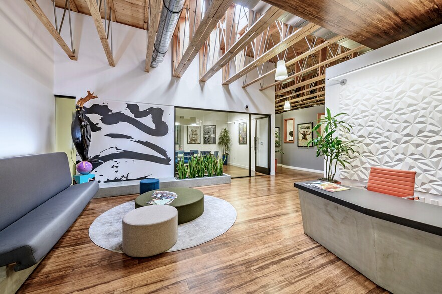 More Photos Of 923 Cole Ave, Los Angeles Loft Creative Space For Lease