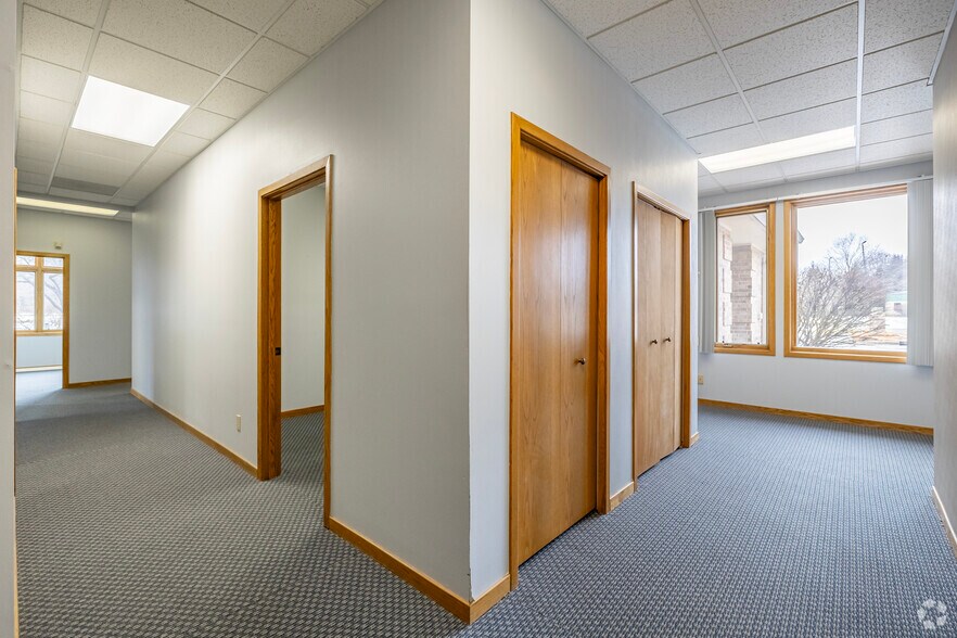 More Photos Of 2410 Woodlake Dr, Okemos Unknown For Lease