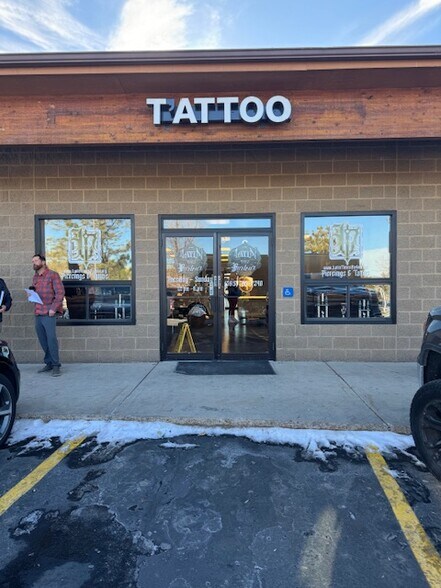 More Photos Of 875 Iron Horse Dr, Park City Storefront Retail Office For Lease