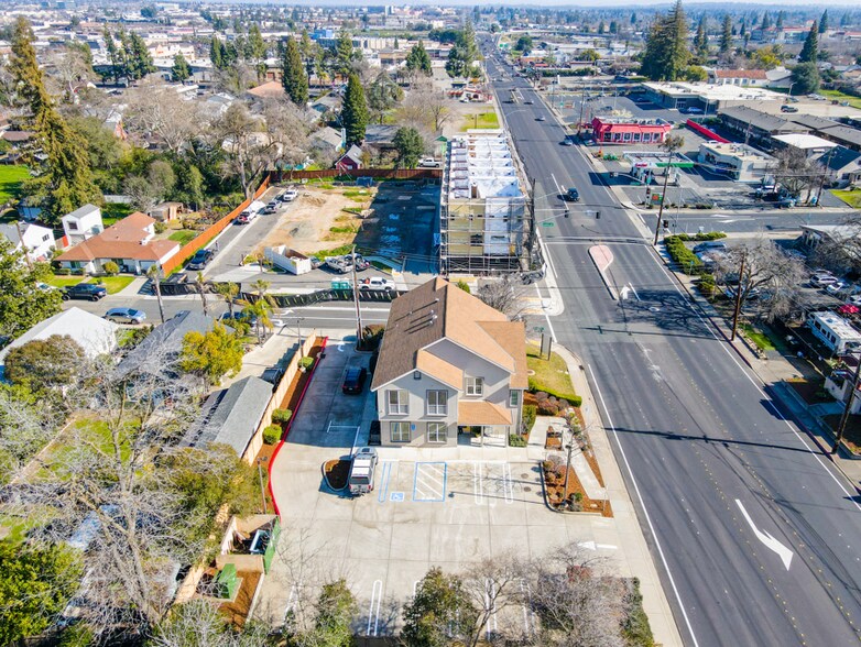 More Photos Of 915 Douglas Blvd, Roseville Loft Creative Space For Sale