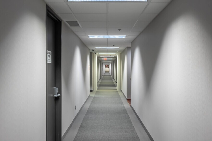 More Photos Of 6960 Orchard Lake Rd, West Bloomfield Office For Lease