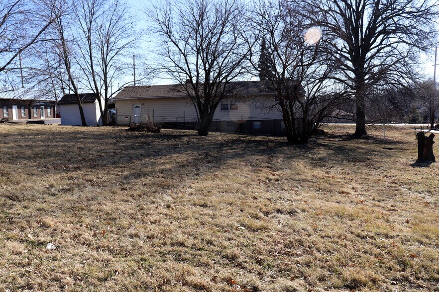 More Photos Of 12816 E 47th St S, Independence General Retail For Sale
