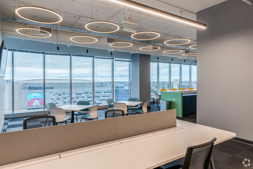 More Photos Of 333 S Garland Ave, Orlando Office For Lease