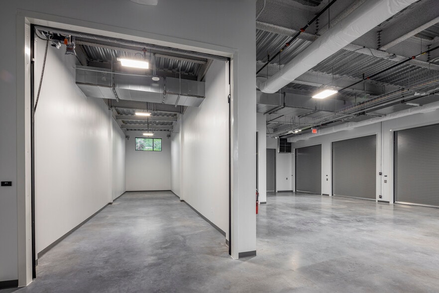 More Photos Of 4229 North FM 620, Austin Flex For Sale