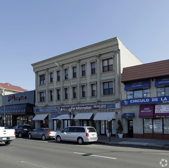 More Photos Of 20 W Park Ave, Long Beach Storefront Retail Office For Lease