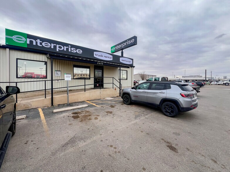 More Photos Of 2604 E 8th St, Odessa Freestanding For Sale