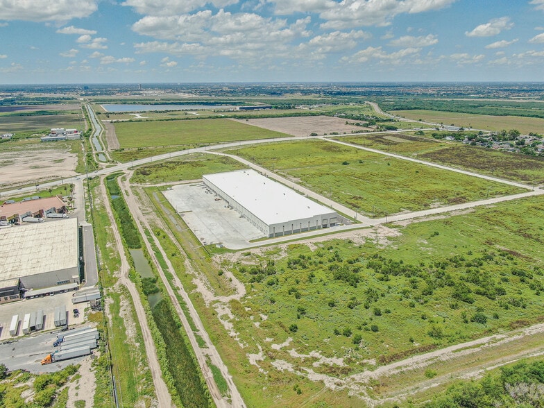 More Photos Of 6200 S 16th St, Mc Allen Warehouse For Lease