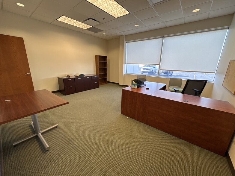 More Photos Of 3589 Sagamore Pky, Lafayette Office For Lease