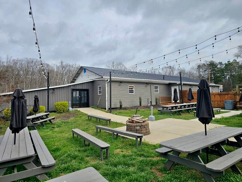More Photos Of 23122 S NC Highway 109, Denton Specialty For Lease