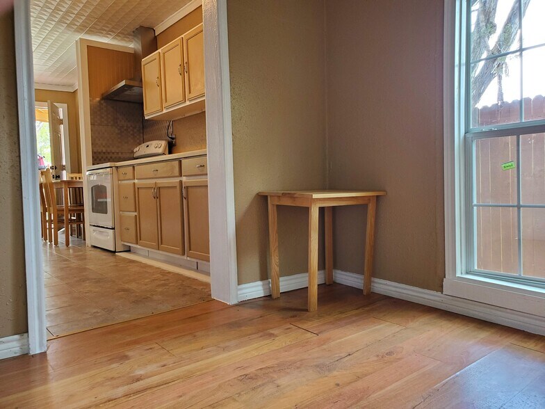 More Photos Of 138 Grey Moss Ct, Ingram Apartments For Sale