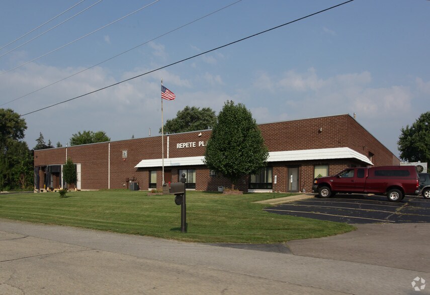 Primary Photo Of 2633 Kaneville Ct, Geneva Warehouse For Lease