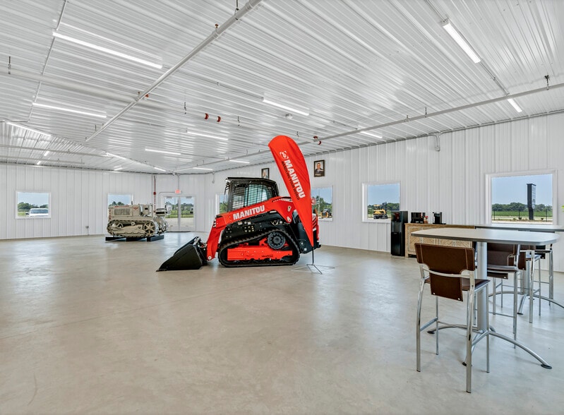 More Photos Of 26336 S Heritage Dr, Elwood Warehouse For Sale