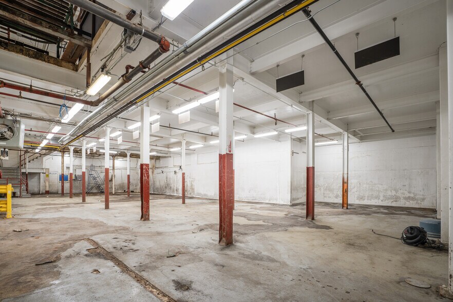 More Photos Of 20 Cameron St, Clinton Warehouse For Sale