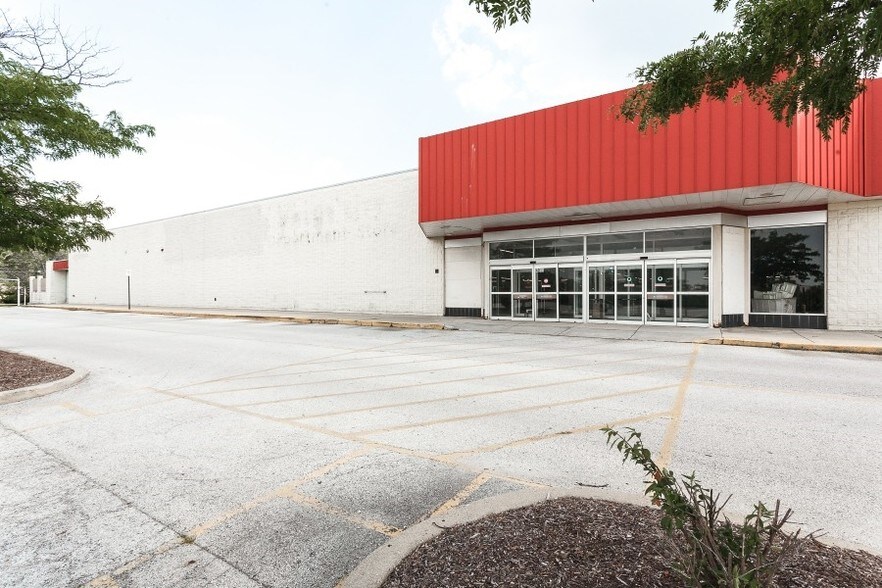 More Photos Of 4011 Lincoln Hwy, Matteson Freestanding For Lease