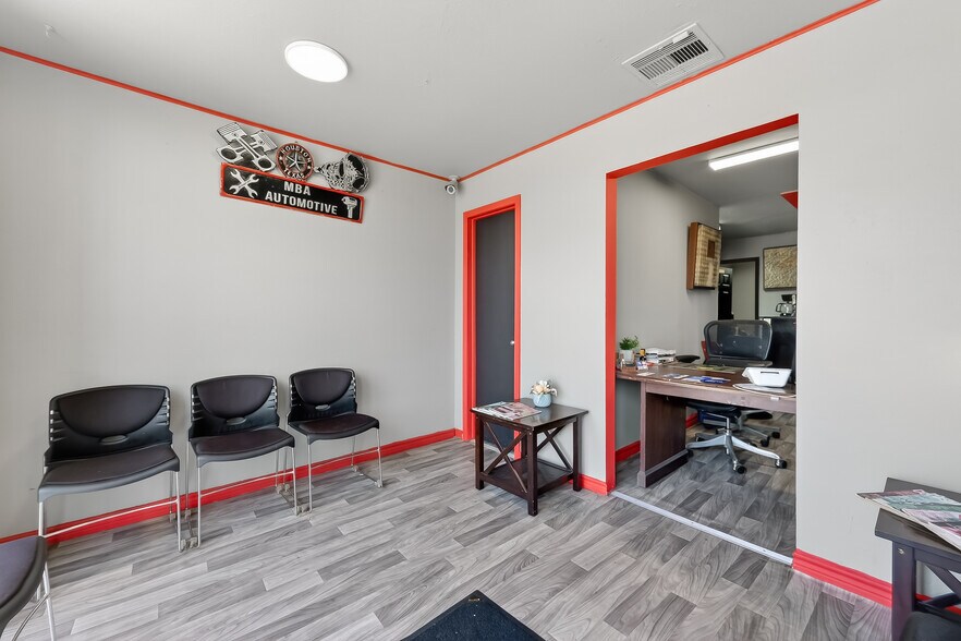 More Photos Of 10090 S Gessner, Houston General Retail For Sale