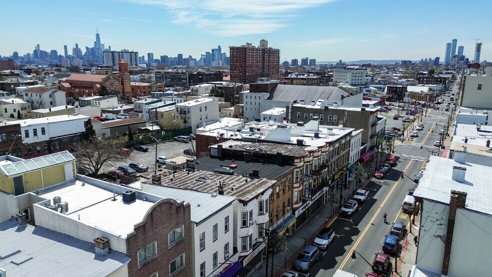 More Photos Of 814-816 Summit Ave, Union City Apartments For Sale