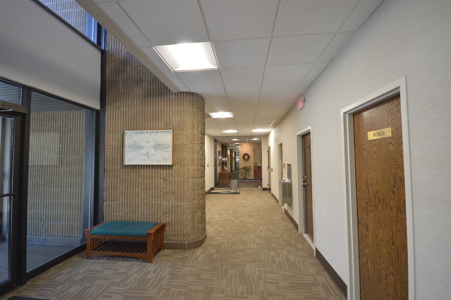 More Photos Of 2678 South Rd, Poughkeepsie Office For Lease