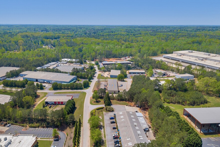 More Photos Of 40 Chamisa Rd, Covington Distribution For Lease