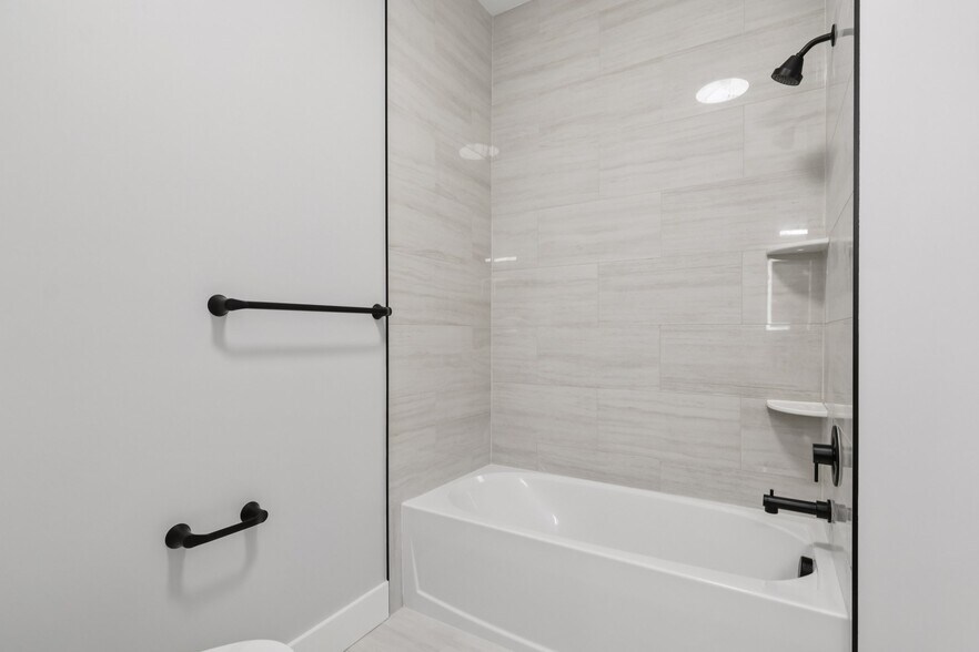 More Photos Of 34-40 Hudson St, Newark Apartments For Lease