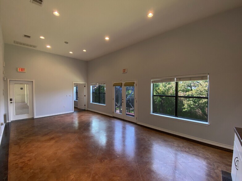 More Photos Of 16201 Dodd St, Volente Coworking Space