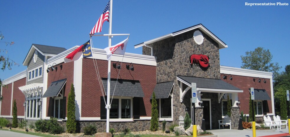 More Photos Of 8407 W Markham St, Little Rock Restaurant For Sale