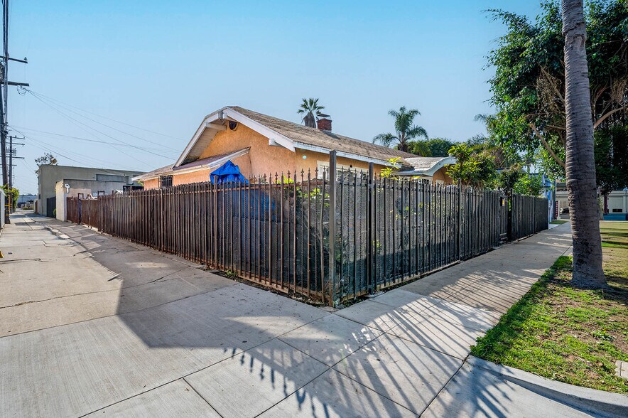 More Photos Of 2336-2338 Pacific Ave, Long Beach Storefront Retail Residential For Sale