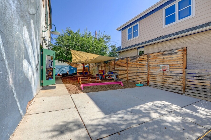 More Photos Of 300-306 Elati St, Denver Office For Sale