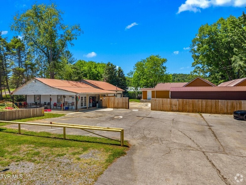 More Photos Of 3415 Tn-66, Rogersville Freestanding For Sale